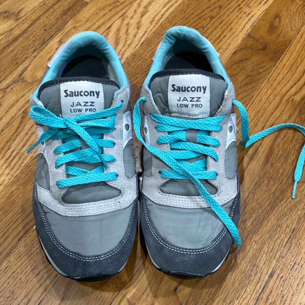 Womens saucing jazz low pro